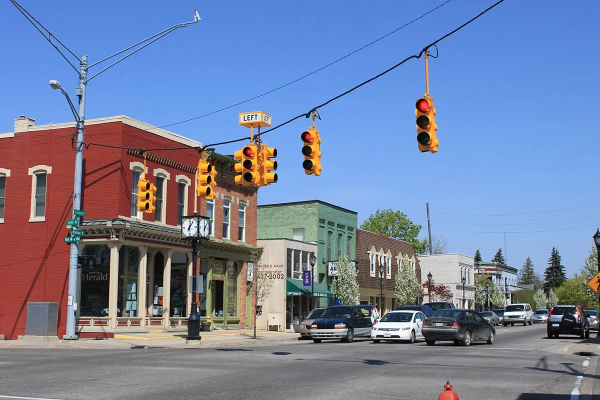 Downtown South Lyon, Michigan, Pontiac Trail